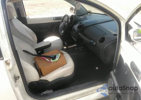 2008 Volkswagen New Beetle Black Tie Edition/Triple White из США, поврежденный, VIN 3VWFW31C98M521453